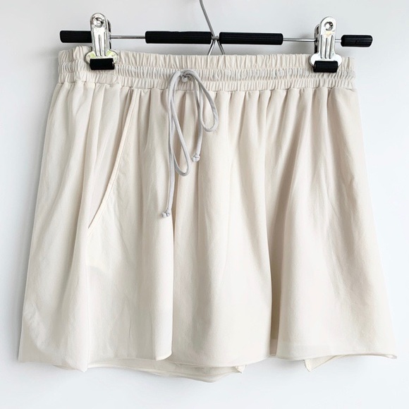lululemon athletica Pants - Lululemon sheer elastic waist shorts